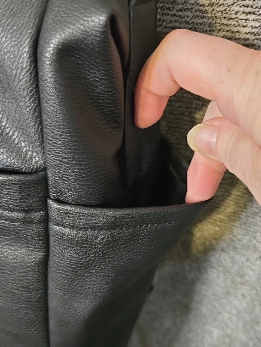 Universal Thread slip handles use